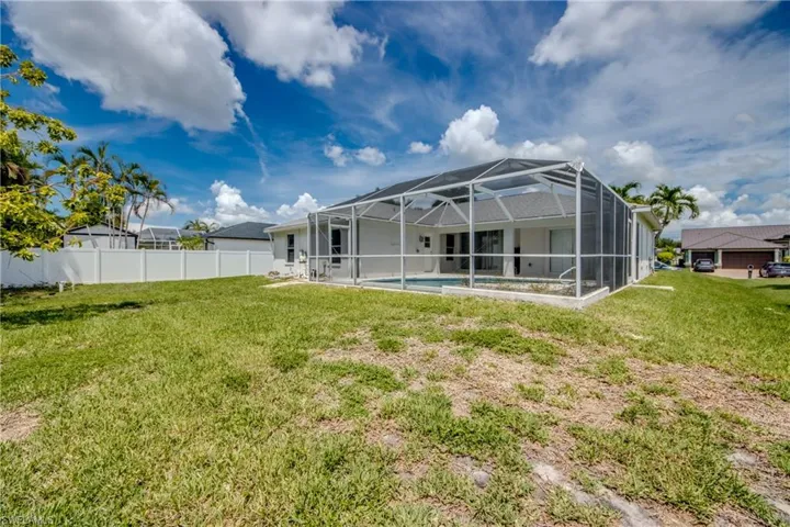 2114 Sw 39 St, Cape Coral, Florida 33914