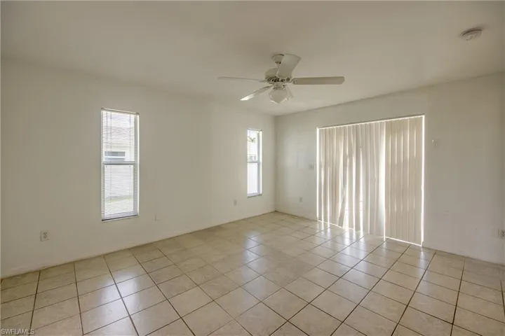 2114 Sw 39 St, Cape Coral, Florida 33914