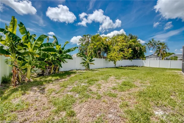 2114 Sw 39 St, Cape Coral, Florida 33914
