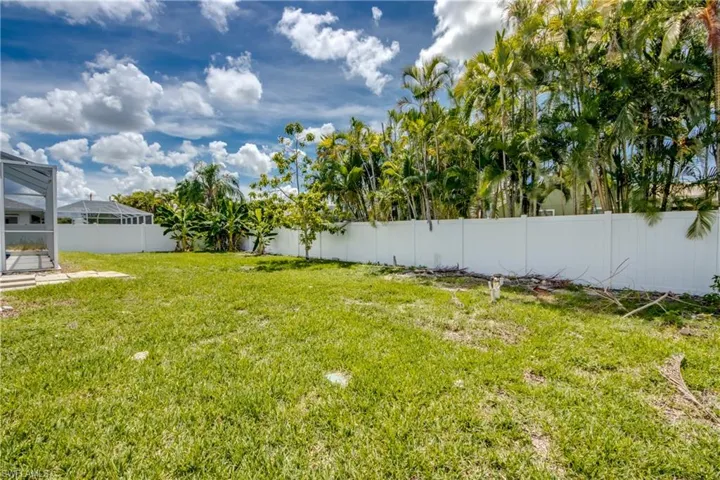2114 Sw 39 St, Cape Coral, Florida 33914