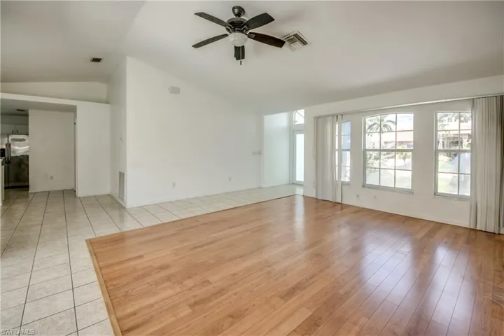 2114 Sw 39 St, Cape Coral, Florida 33914