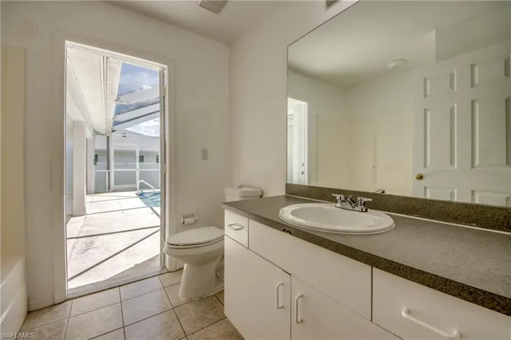 2114 Sw 39 St, Cape Coral, Florida 33914