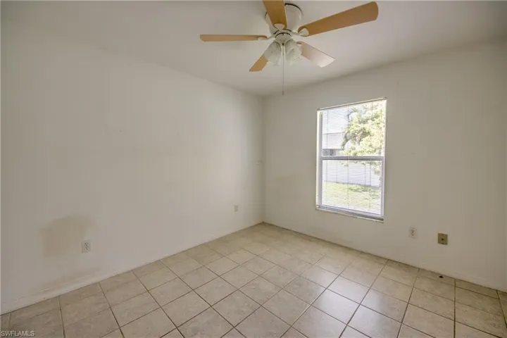 2114 Sw 39 St, Cape Coral, Florida 33914