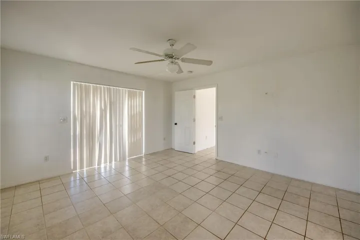 2114 Sw 39 St, Cape Coral, Florida 33914