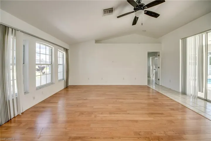 2114 Sw 39 St, Cape Coral, Florida 33914