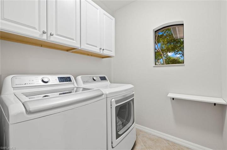 1110  Medan S CT, Naples, FL 34113