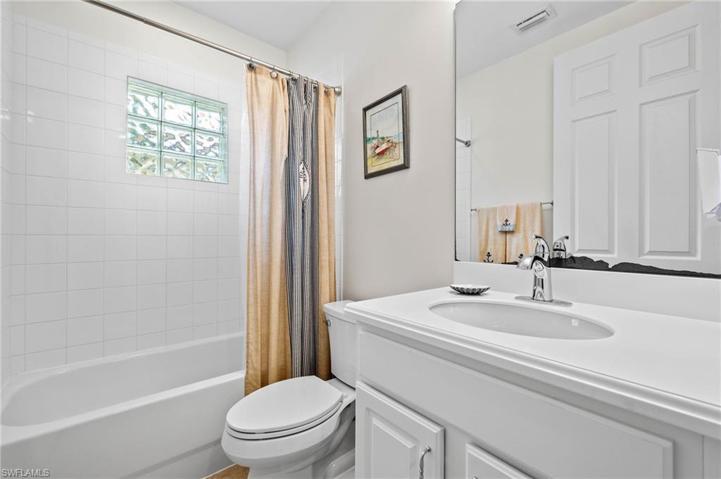1110  Medan S CT, Naples, FL 34113