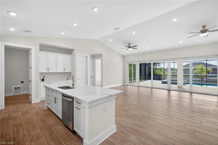 3033 Sw 11th Pl, Cape Coral, Florida 33914