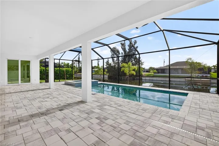 3033 Sw 11th Pl, Cape Coral, Florida 33914