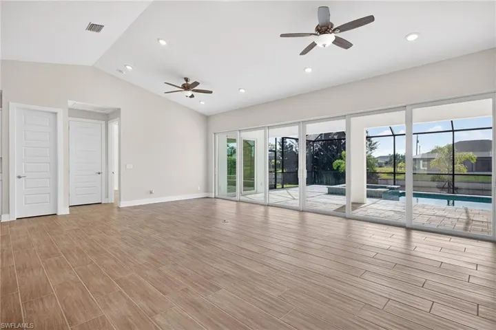 3033 Sw 11th Pl, Cape Coral, Florida 33914