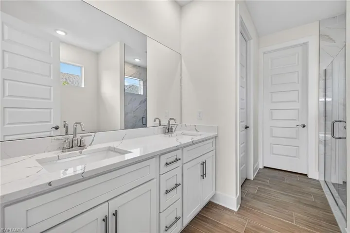 3033 Sw 11th Pl, Cape Coral, Florida 33914