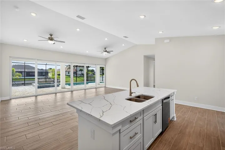 3033 Sw 11th Pl, Cape Coral, Florida 33914