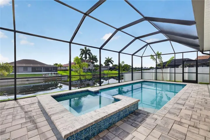 3033 Sw 11th Pl, Cape Coral, Florida 33914