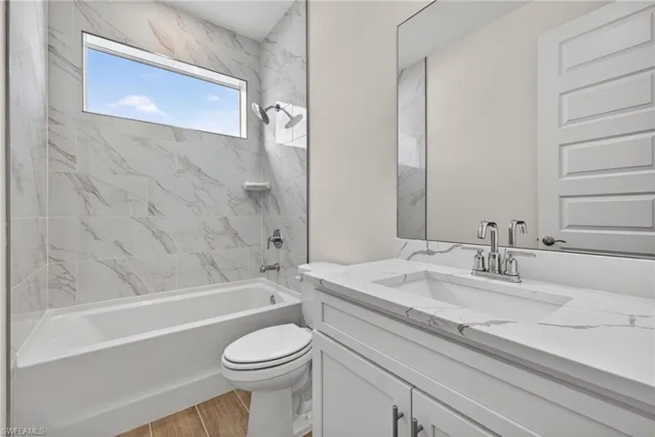 3033 Sw 11th Pl, Cape Coral, Florida 33914