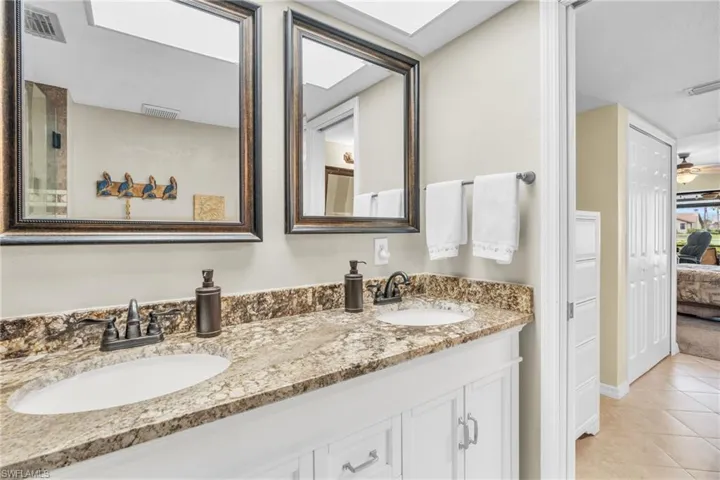 16466  Timberlakes  DR, Fort Myers, FL 33908