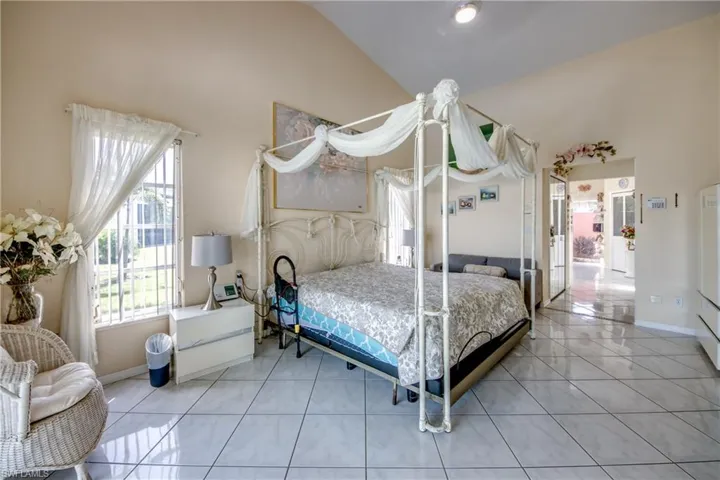 2105 Sw 53rd Ter, Cape Coral, Florida 33914