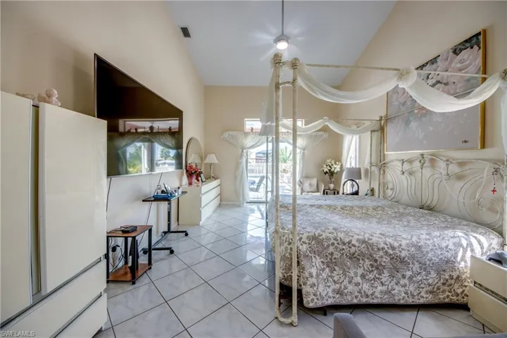 2105 Sw 53rd Ter, Cape Coral, Florida 33914
