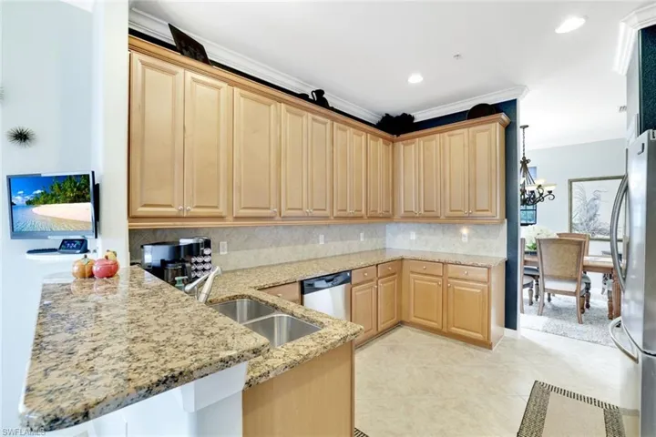 Quartz Counters and Breakfast Bar