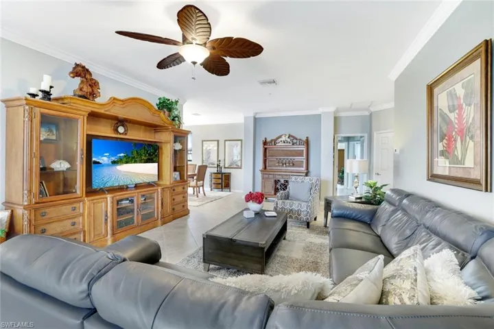 10610  Smokehouse Bay  DR, Naples, FL 34120
