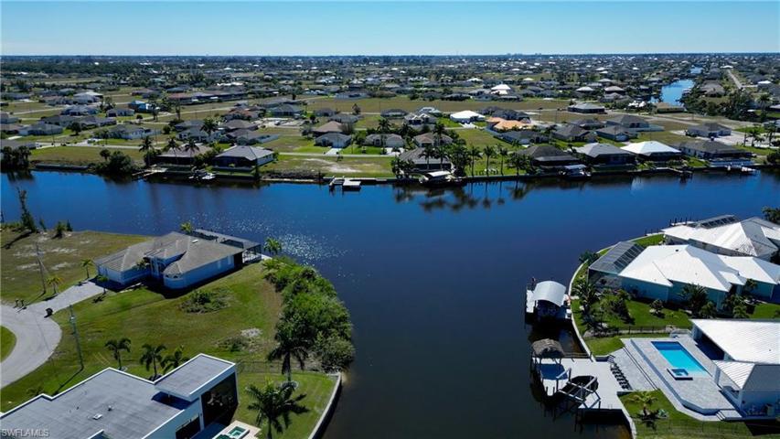 3527 NW 21st TER, CAPE CORAL FL 33993