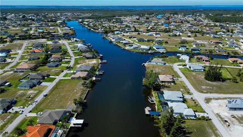 3527 NW 21st TER, CAPE CORAL FL 33993