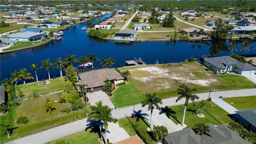 3527 NW 21st TER, CAPE CORAL FL 33993