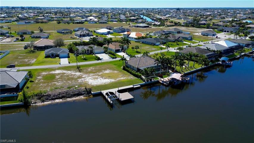 3527 NW 21st TER, CAPE CORAL FL 33993