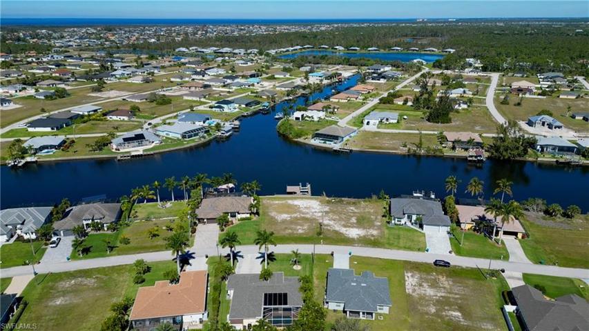 3527 NW 21st TER, CAPE CORAL FL 33993