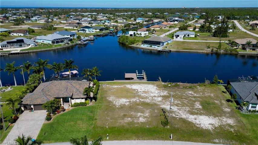 3527 NW 21st TER, CAPE CORAL FL 33993