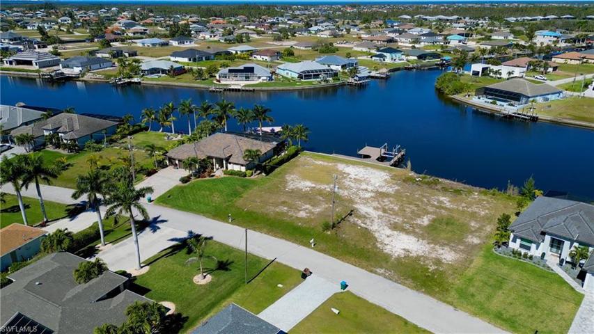 3527 NW 21st TER, CAPE CORAL FL 33993