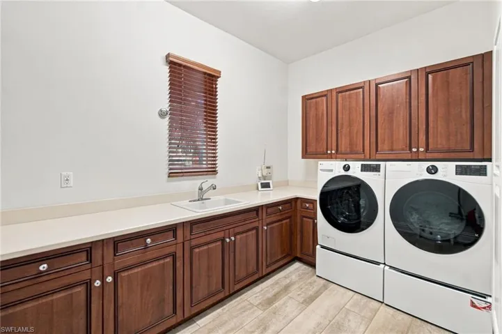 17005 Cortile Dr, Naples, Florida 34110