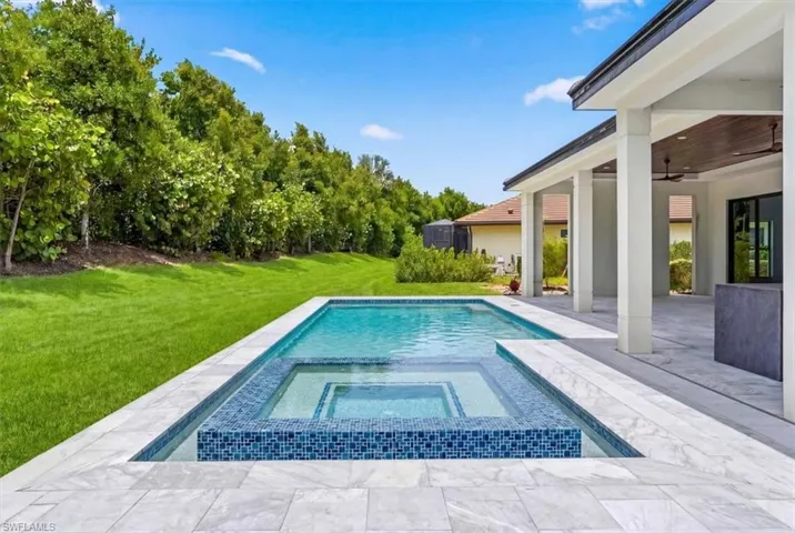 14318 Charthouse Cir, Naples, Florida 34114