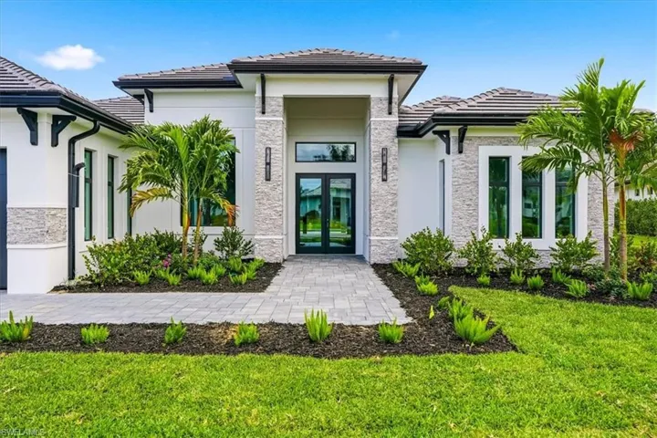 14318 Charthouse Cir, Naples, Florida 34114
