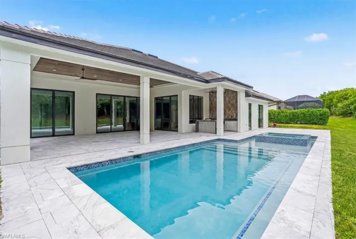 14318 Charthouse Cir, Naples, Florida 34114