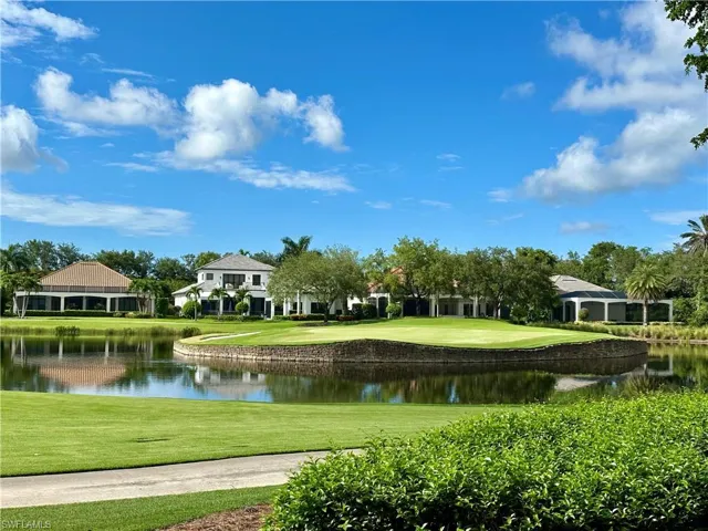 Community golf course