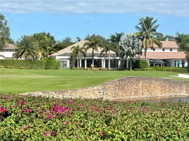 Community golf course