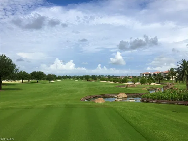 Community golf course