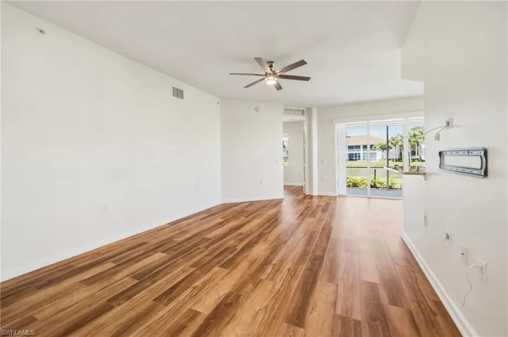 3053 Driftwood Way 3907, Naples, Florida 34109