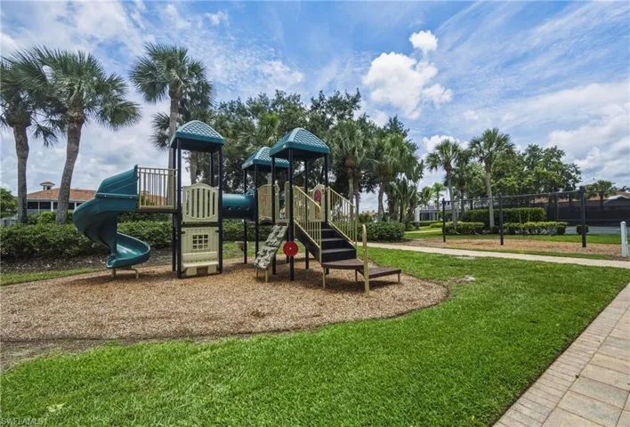 3053  Driftwood  WAY, Naples, FL 34109