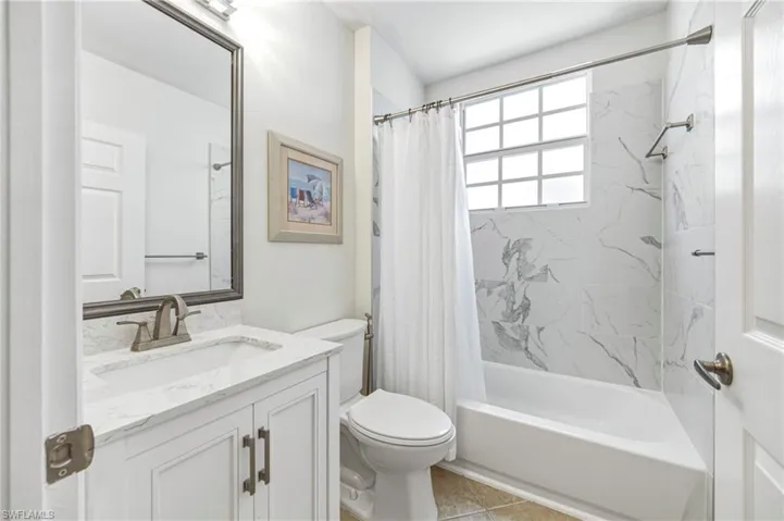 3053  Driftwood  WAY, Naples, FL 34109
