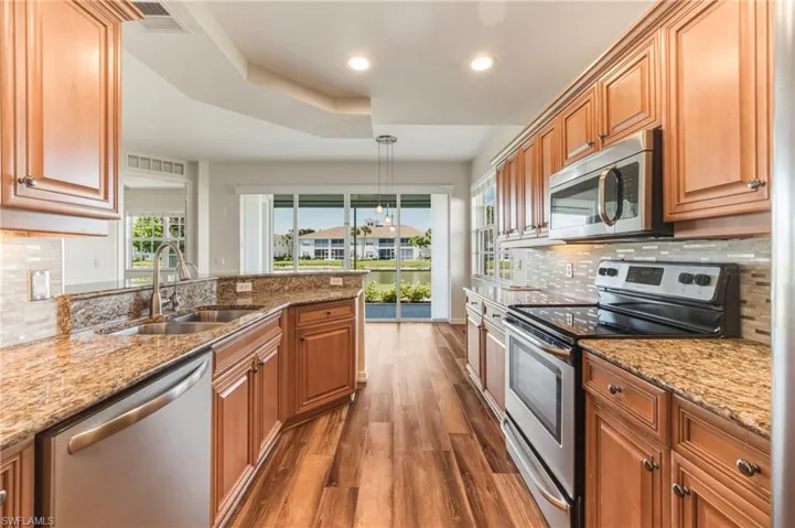 3053 Driftwood Way 3907, Naples, Florida 34109