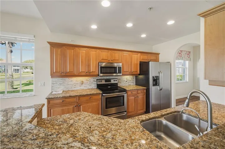 3053 Driftwood Way 3907, Naples, Florida 34109
