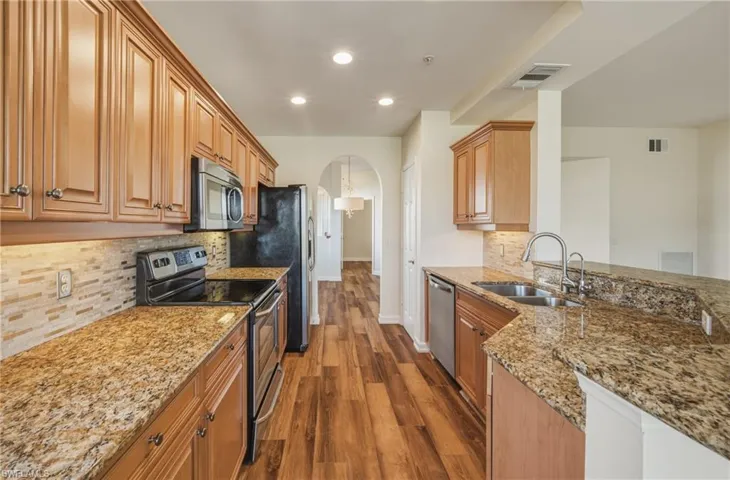 3053 Driftwood Way 3907, Naples, Florida 34109
