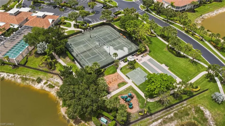 3053 Driftwood Way 3907, Naples, Florida 34109