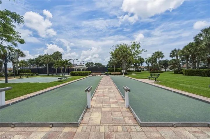 3053  Driftwood  WAY, Naples, FL 34109