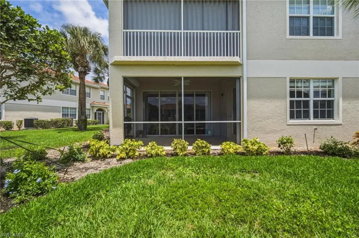 3053 Driftwood Way 3907, Naples, Florida 34109