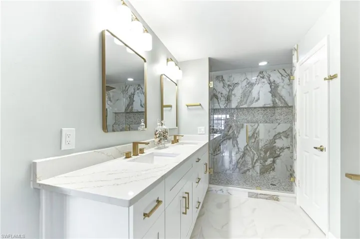 3053  Driftwood  WAY, Naples, FL 34109