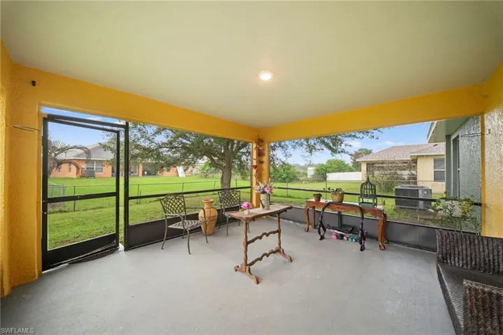 423 Windermere Dr, Lehigh Acres, Florida 33972