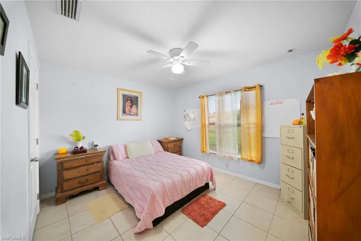 423 Windermere Dr, Lehigh Acres, Florida 33972