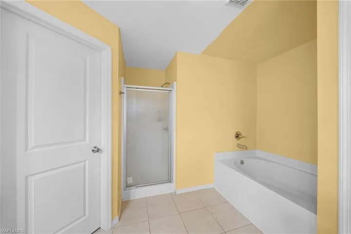 423 Windermere Dr, Lehigh Acres, Florida 33972